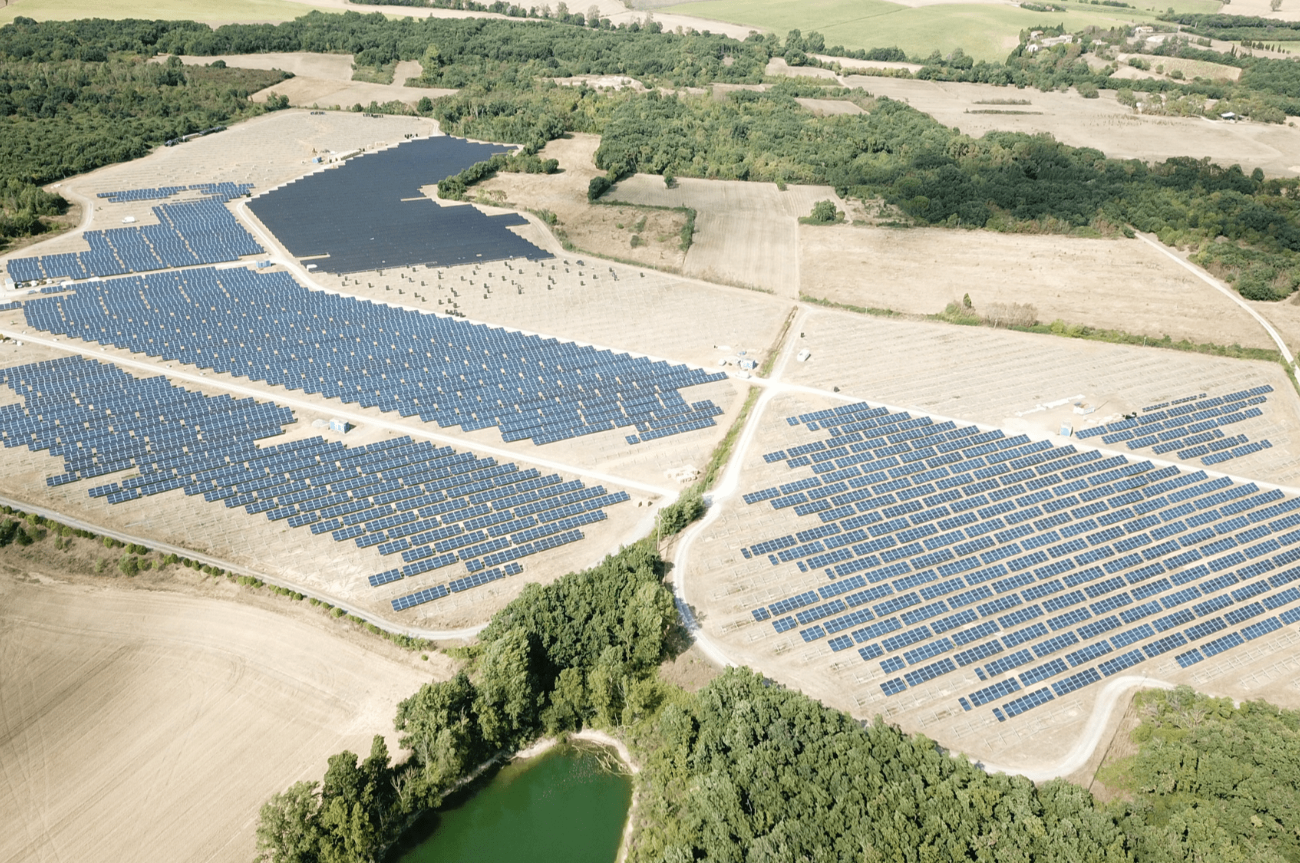 Centrale de panneaux solaires en Occitanie